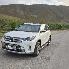 Toyota Highlander 2019