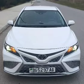 Toyota Camry 2022