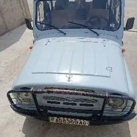UAZ 469 2002