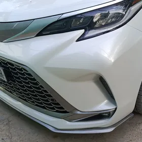Toyota Sienna 2022