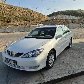 Toyota Camry 2004