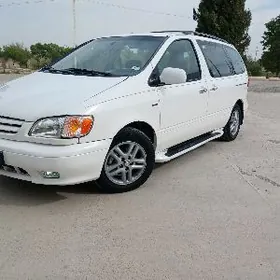 Toyota Sienna 2002