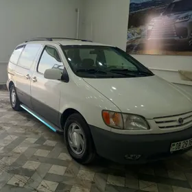 Toyota Sienna 2003
