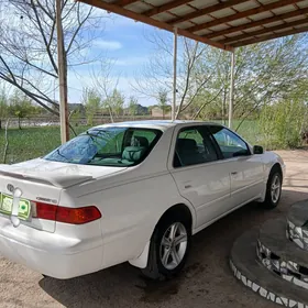 Toyota Camry 2000