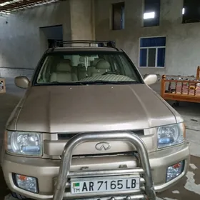 Infiniti QX4 2002