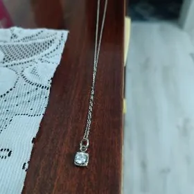 цепочка с кулоном