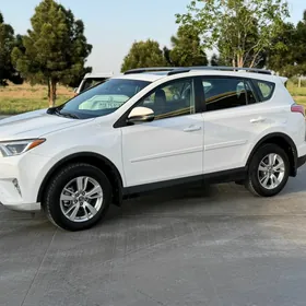 Toyota RAV4 2017