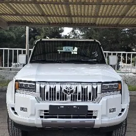 Toyota Land Cruiser Prado 2025