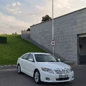 Toyota Camry 2011