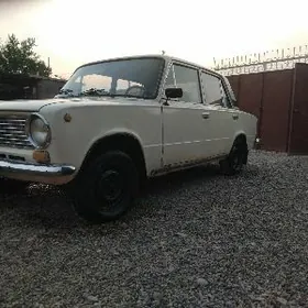 Lada 2104 1986