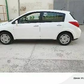 Nissan Versa 2010