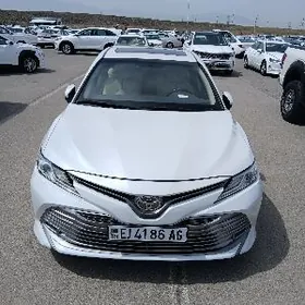 Toyota Camry 2020