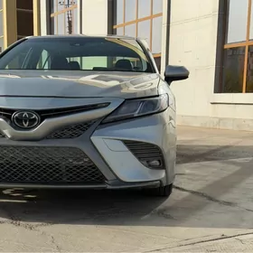 Toyota Camry 2020