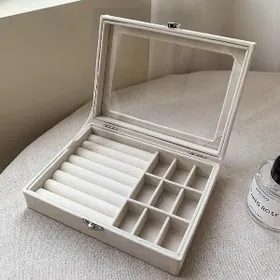 Gyzyl bijuteriya salynyan