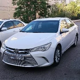 Toyota Camry 2016