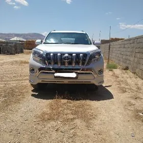 Toyota Land Cruiser Prado 2011