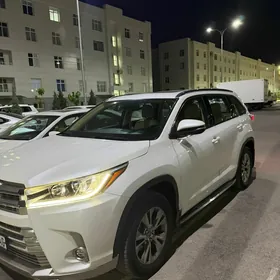 Toyota Highlander 2016