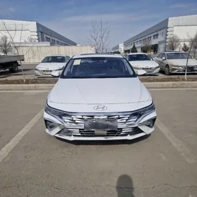 Hyundai Elantra 2025