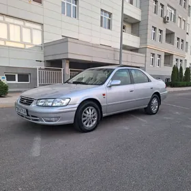 Toyota Camry 2001