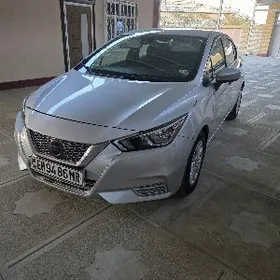 Nissan Versa 2021