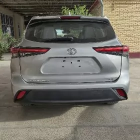 Toyota Highlander 2023