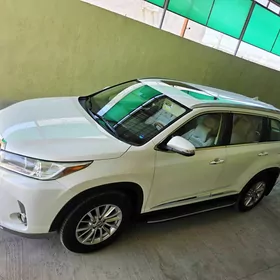 Toyota Highlander 2019