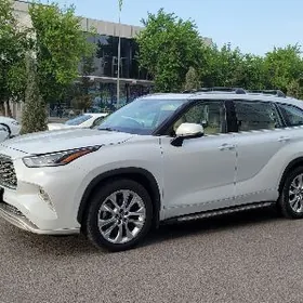 Toyota Highlander 2022