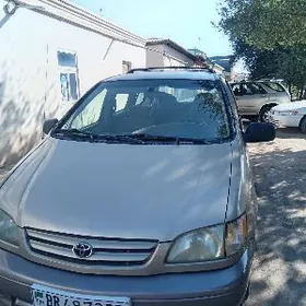 Toyota Sienna 2002