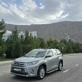 Toyota Highlander 2017