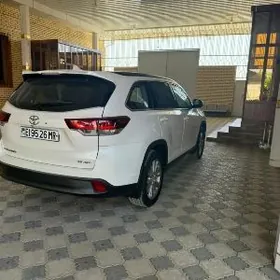 Toyota Highlander 2019