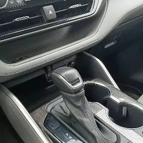 Toyota Highlander 2021