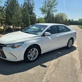 Toyota Camry 2015