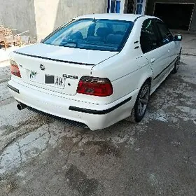 BMW E39 1998