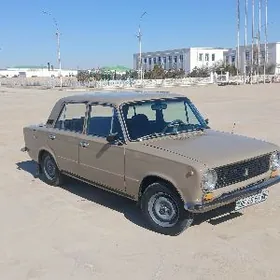 Lada 2104 1985