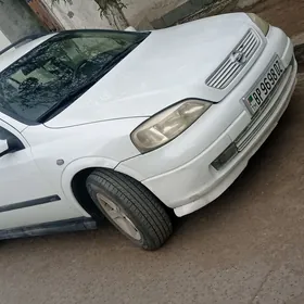 Opel Astra 2000
