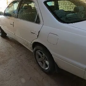 Toyota Camry 2000