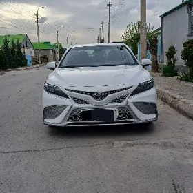 Toyota Camry 2022