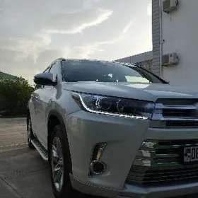 Toyota Highlander 2016