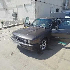 BMW E34 1989
