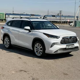 Toyota Highlander 2023