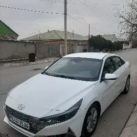 Hyundai Elantra 2021