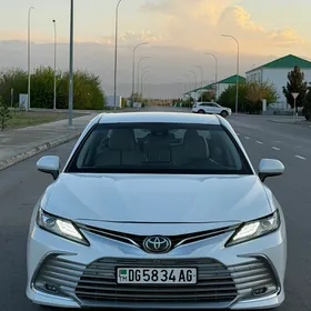 Toyota Camry 2020