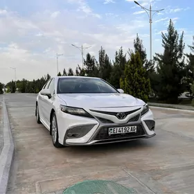Toyota Camry 2022