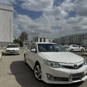 Toyota Camry 2013