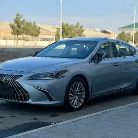 Lexus ES 350 2022