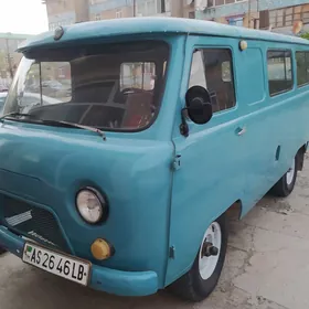 UAZ 452 1986