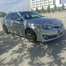 Toyota Camry 2013