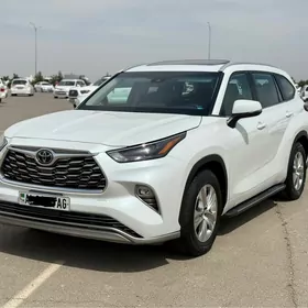 Toyota Highlander 2022