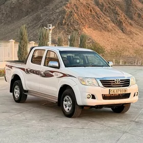 Toyota Hilux 2014