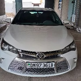 Toyota Camry 2017